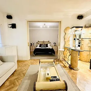 Entero En Chamartin 113 Apartamento Madrid